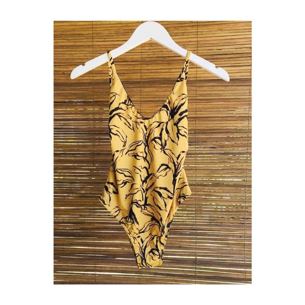 New MAMAZOO Simone One Piece (Yellow and Black Tropical)